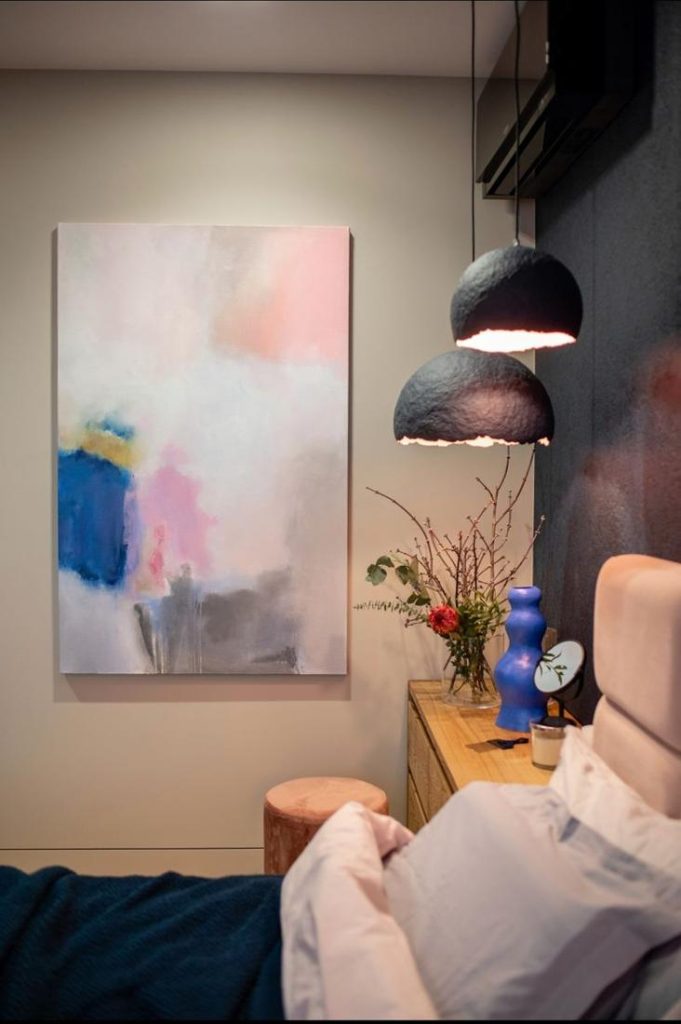 Pastellarbeit im Schlafzimmer