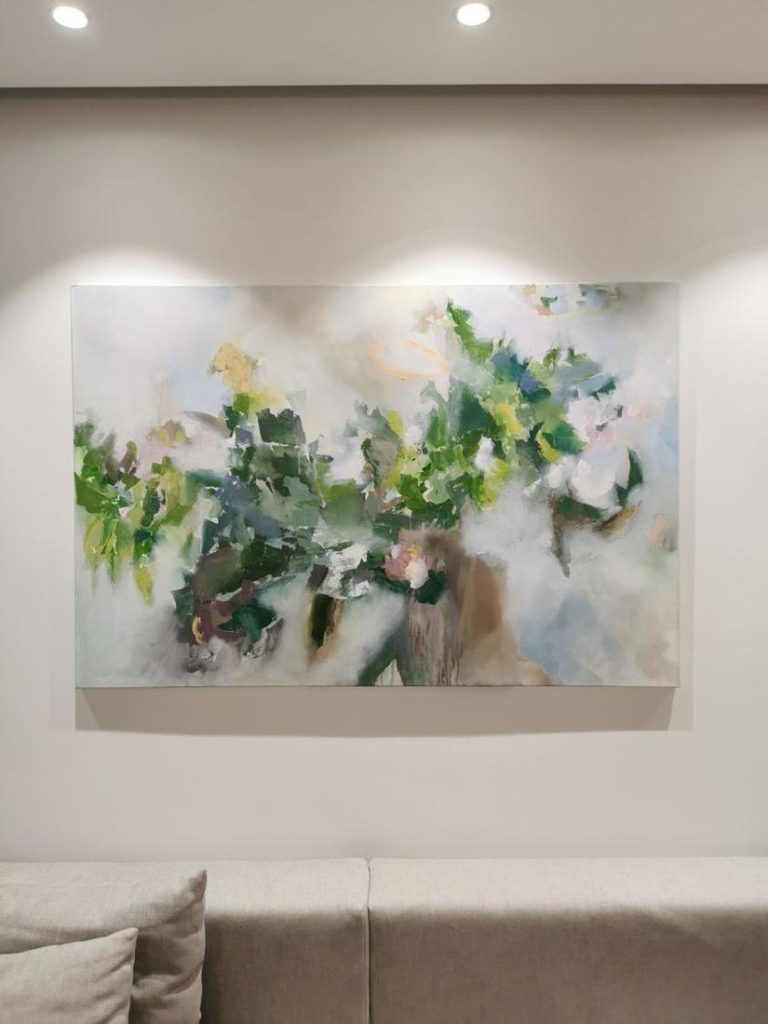 Florale Abstraktion im Wohnzimmer
